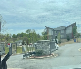 Lark in the Woods Gate Many off-campus housing has security gates to ensure that residents have privacy and are safe.